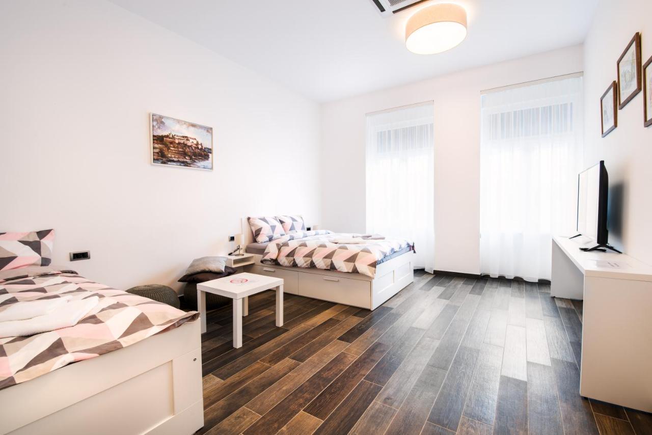 Apartmani Sterija Novi Sad Esterno foto