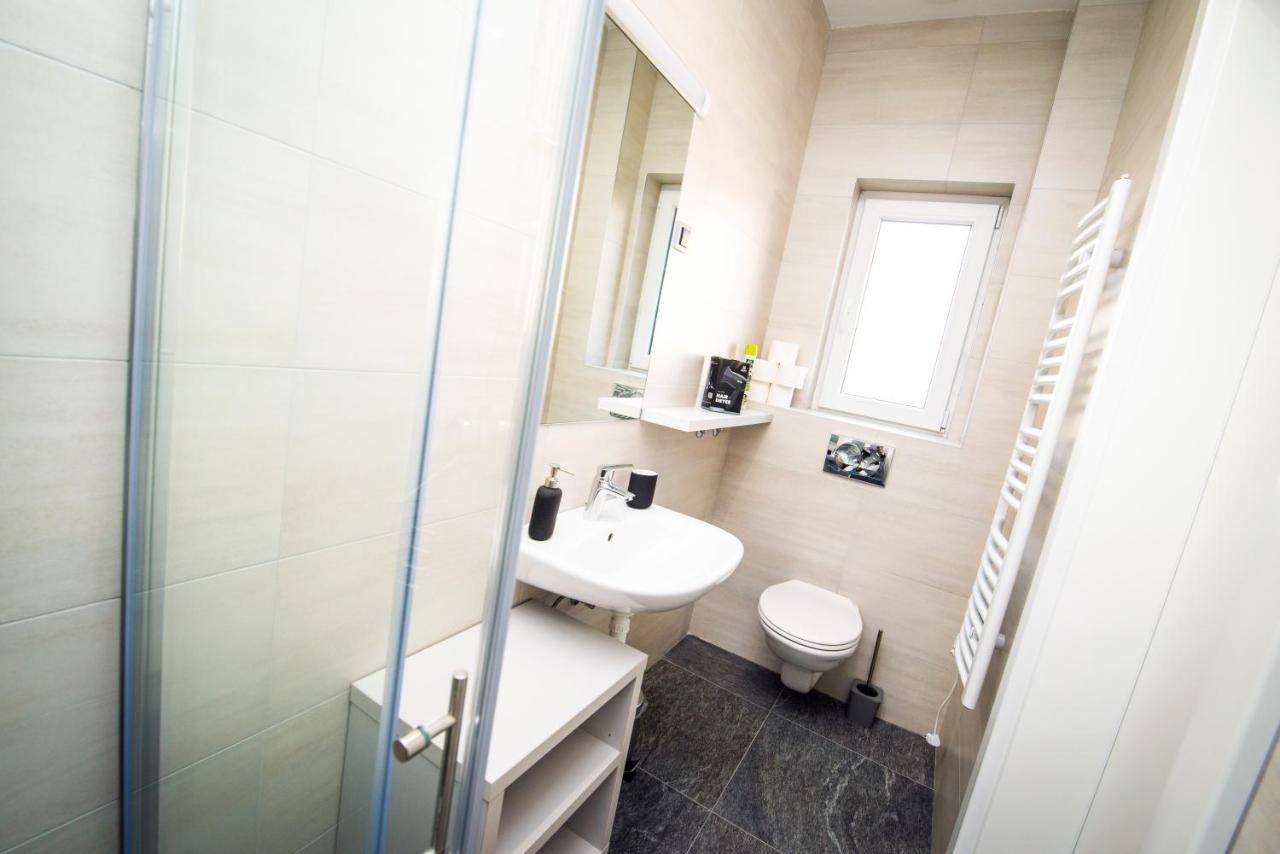 Apartmani Sterija Novi Sad Esterno foto