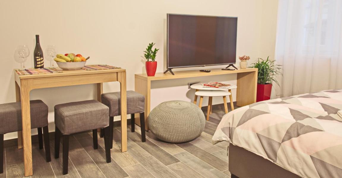 Apartmani Sterija Novi Sad Esterno foto