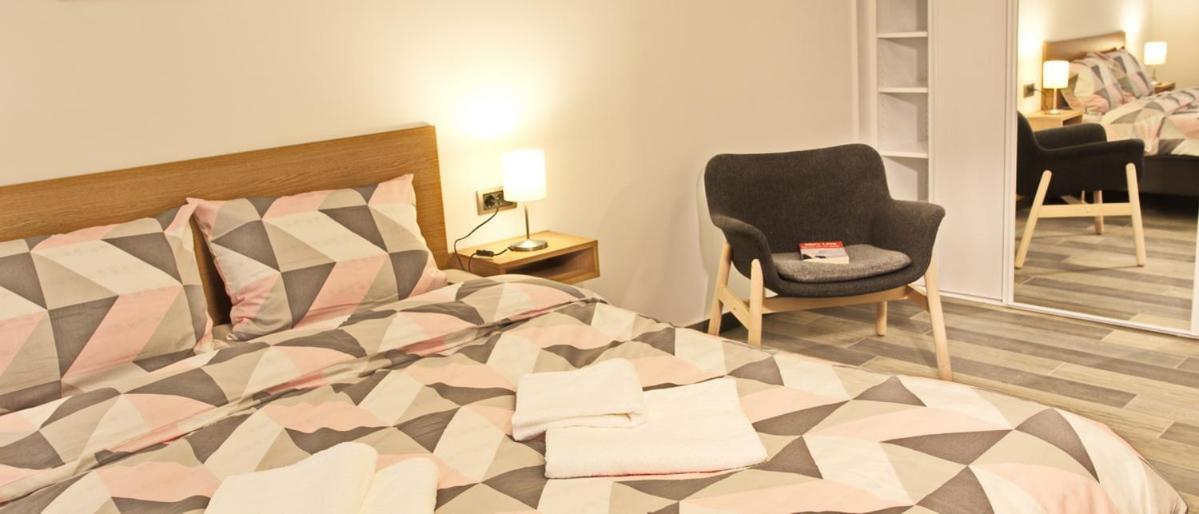 Apartmani Sterija Novi Sad Esterno foto