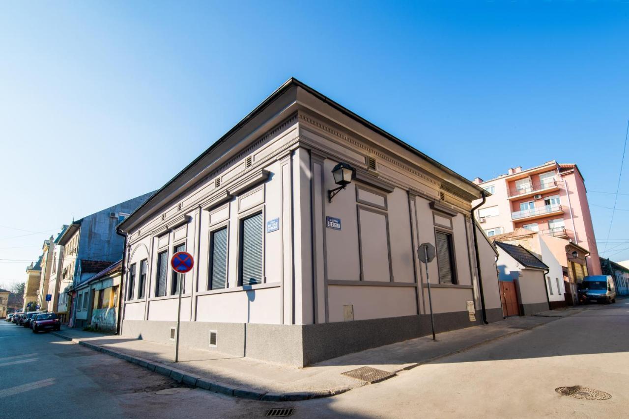 Apartmani Sterija Novi Sad Esterno foto